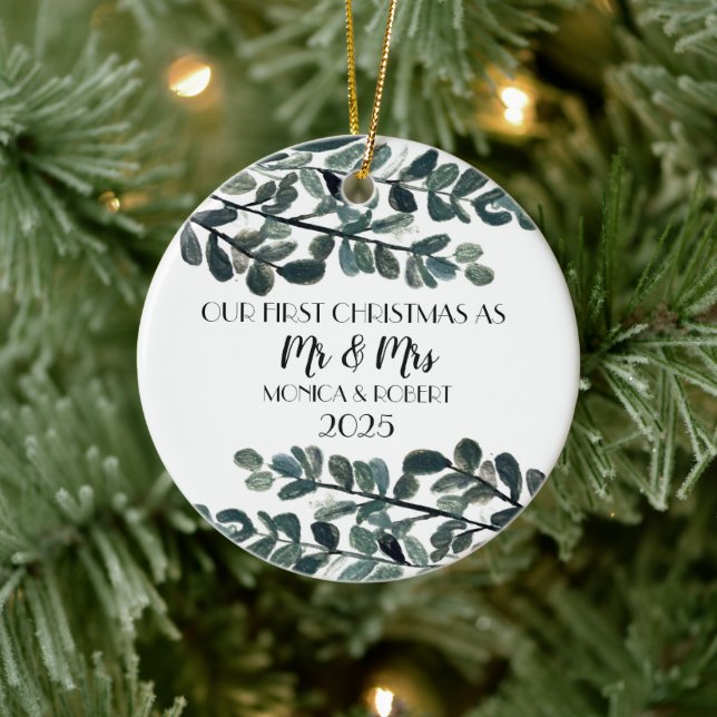 Rustikaler Eukalyptus Keepake Erste Weihnachten Keramik Ornament (Baum)