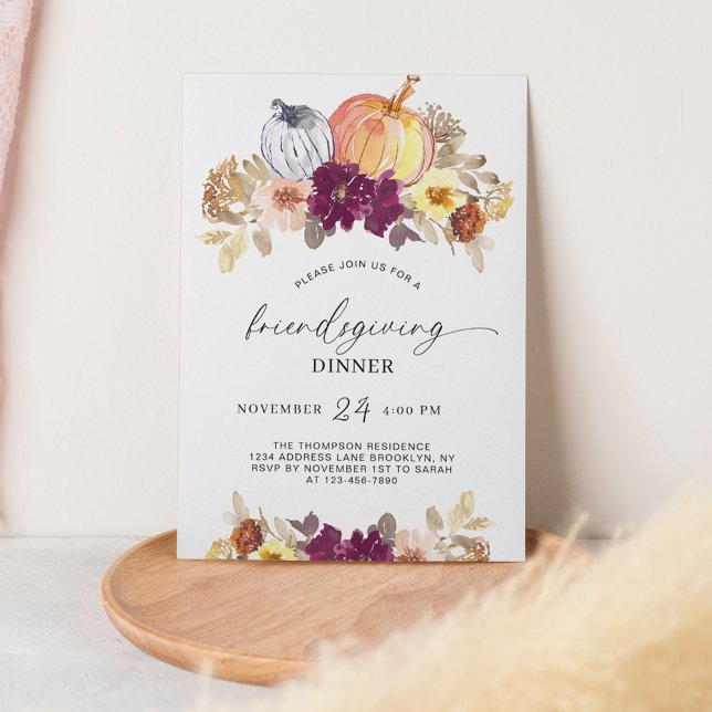 Rustikaler Fall Floral Pumpkin Script Friendsgivin Einladung (Von Creator hochgeladen)