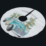 Rustikaler Farm Truck Weihnachtsfamilie Name Baumr Polyester Weihnachtsbaumdecke<br><div class="desc">Gönnen Sie sich eine festliche Kulisse mit unserem Rustikalen Blue Farmhouse Truck Weihnachtsbaumrock. Fügen Sie diesem Design Ihre benutzerdefinierte Formulierung hinzu, indem Sie die Felder "Diese Designvorlage bearbeiten" auf der rechten Seite des Elements verwenden, oder klicken Sie auf die blaue Schaltfläche "Anpassen", um den Text anzuordnen, die Schriftart und Farben...</div>