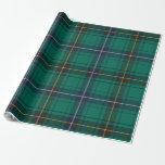 Rustikaler Henderson Green Christmas Tartan Geschenkpapier<br><div class="desc">Mit unserem atemberaubenden,  weiß-grünen Karton-Packpapier können Sie Ihre Geschenke im Weihnachtsgeist verwöhnen. Dieses klassische karierte Design verströmt festlichen Beifall und verleiht jedem Geschenk eine Touch Eleganz. Ideal,  um Ihren Lieben ein unvergessliches Erlebnis zu bieten.</div>