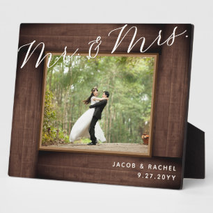 Rustikaler Herr & Mrs. Elegant Script Wedding Foto Fotoplatte