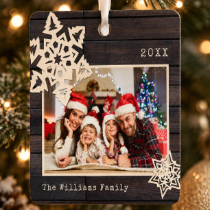 Rustikaler Holz-Papier-Schnitt-Schneeflocke-Famili Ornament Aus Metall
