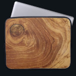 Rustikaler Holzbraun Teak Holz Holzkorn Textur Laptopschutzhülle<br><div class="desc">Ein Nah-up Original Foto von einem rustikalen Holz braunen Teakholz, Holzkornstruktur, Naturbaumreihen Laptop-Ärmel. Alle Text- und Designelemente sind beweglich und editierbar. Sie können einfach mehr Text / Info / Details und/oder Fotos zu diesem Produkt hinzufügen. Sie können den Hintergrund auch in eine beliebige Farbe ändern. Entworfen / Original-Kunstwerk von fat*fa*tin....</div>
