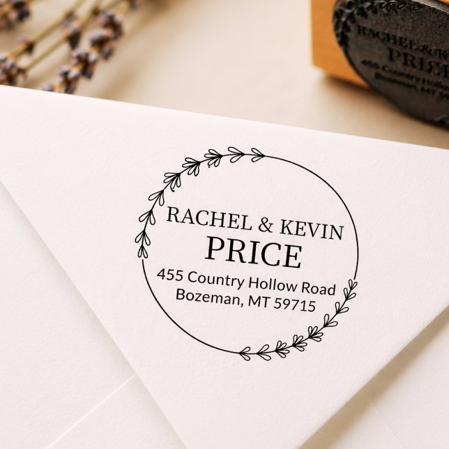 Rustikaler Lavendel-Kranz Runde Rücksendeadresse Gummistempel (lavender wreath stamp)