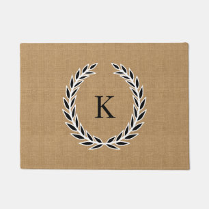 Rustikaler Schwarzweiss-Kranz mit Monogramm Fußmatte