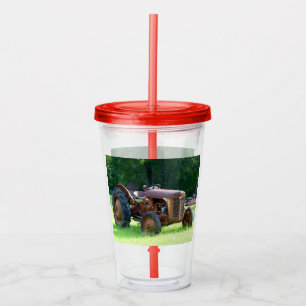 Rustikaler Traktorcup mit Lid und Stroh Acryltrinkbecher