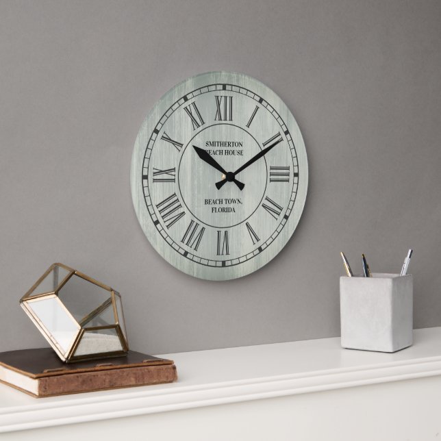 Rustikaler türkisfarbener römischer Strand aus Hol Große Wanduhr (Büro)
