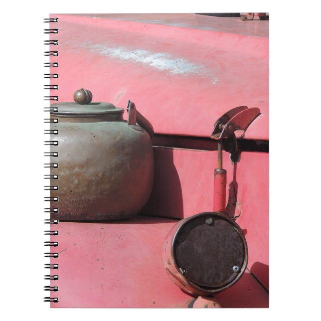 Rustikaler verblaßter roter afrikanischer notizblock (Vorderseite)