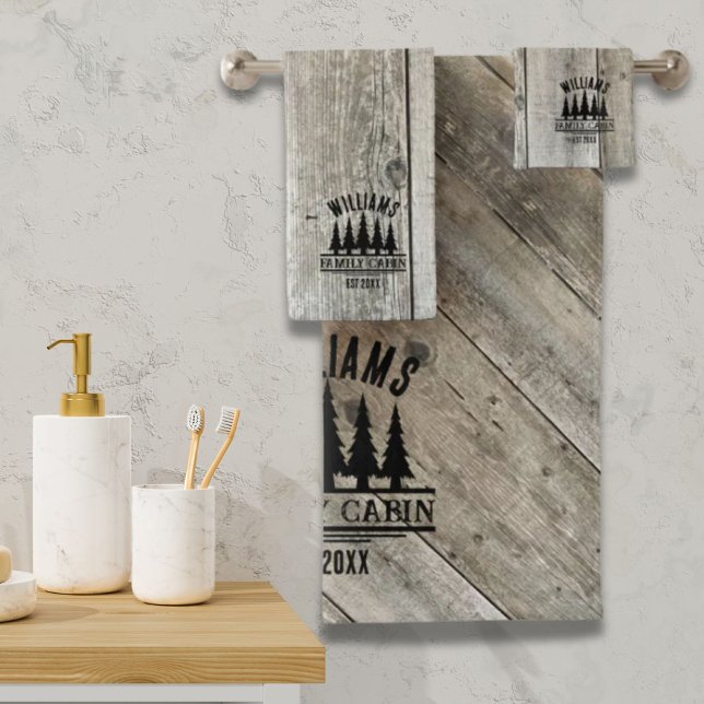 Rustikaler Wald Personalisierte Familienhäuser Nam Badhandtuch Set (Rustic Forest Personalized Family Cabin Name Est Bath Towel Set)