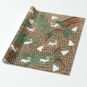 Rustikaler Weihnachtsbaum-Rentier im Kiefernwald Geschenkpapier