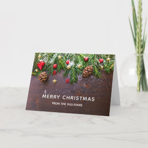 Rustikaler Weihnachtstisch mit Pine & Snow Xmas Karte