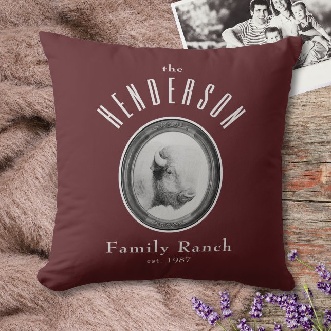 Rustikaler Western Ranch Buffalo Custom Red Kissen (Von Creator hochgeladen)
