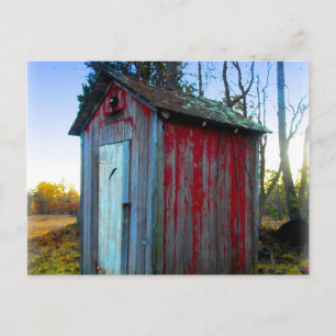 Rustikales altJunk Yard Outhouse Postkarte