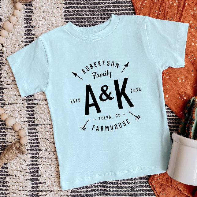 Rustikales Arrow-Monogram-Bauernhaus (Von Creator hochgeladen)