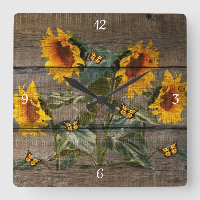 Rustikales Barnboard Sonnenblumen Schmetterlinge Quadratische Wanduhr (Vorderseite)