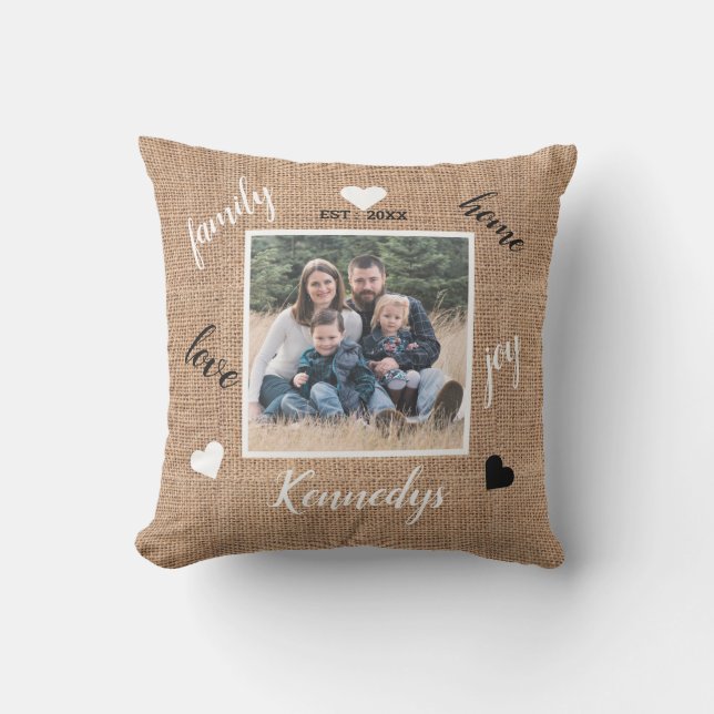 Rustikales Bauernhaus Burlap Custom Family Name Fo Kissen (Vorderseite)