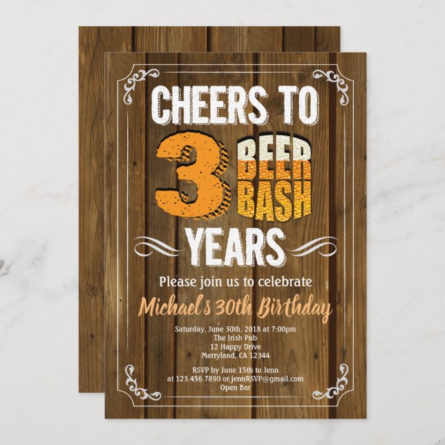 Rustikales Bier 30. Geburtstag durstig 30 Holz Einladung (Vorne/Hinten)