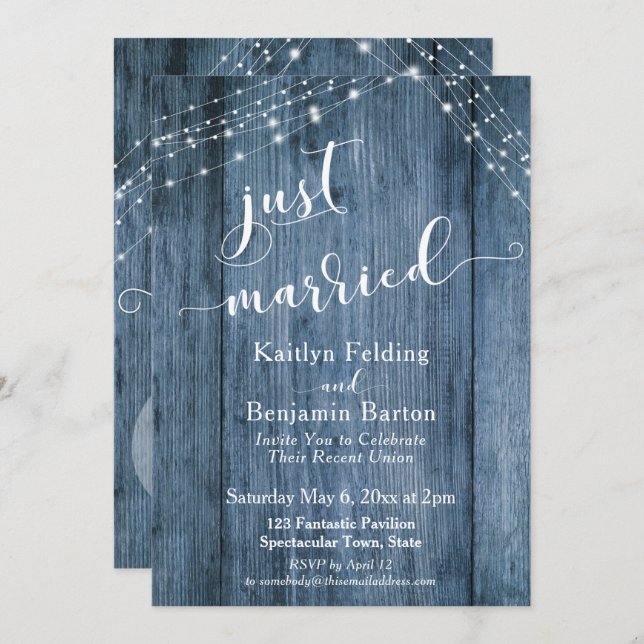 Rustikales Blue Wood & Lights Just Married Event Einladung (Vorne/Hinten)