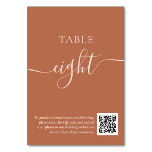 rustikales boho terracotta Skript Hochzeit QR-Code Tischnummer
