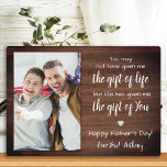 Rustikales BONUS VATER Gedicht Gewohntes Foto Vate Fotoplatte<br><div class="desc">Überraschen Sie Ihren Bonus Papa oder Step Papa diesen Tag mit einer personalisierten Foto-Plakette. "Du hast mir vielleicht nicht den Geist des Lebens gegeben, aber das Leben gab mir die Gabe von dir." Personalisieren Sie diese Bonus Papa-Plakette mit Lieblings-Foto, Nachricht und Namen. Besuchen Sie unsere Kollektion für die Tagesgeschenke und...</div>