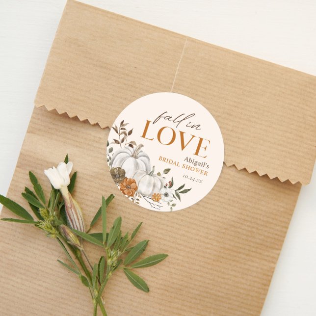 Rustikales Brautparty Runder Aufkleber (Rustic Floral Pumpkin Bridal Shower Round Sticker Autumn Gift Tag Label)