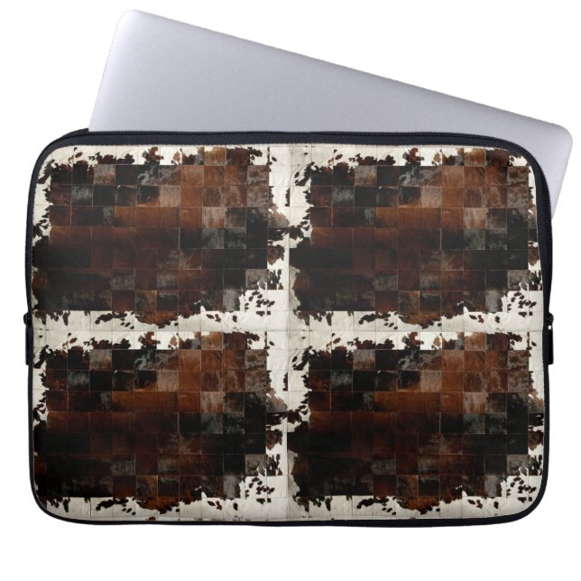 Rustikales Brown Patchwork Cowhide Laptopschutzhülle (Vorderseite)