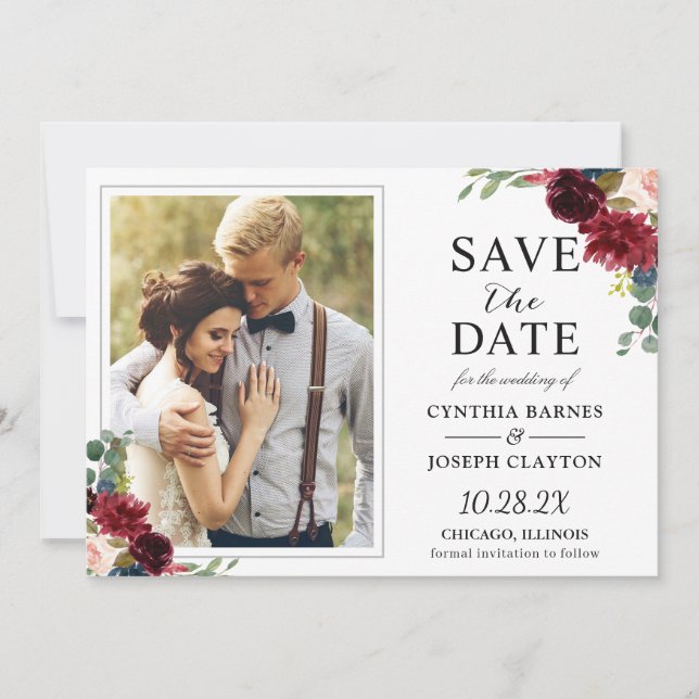 Rustikales Burgund Red Floral Classic Wedding Foto Save The Date (Vorderseite)