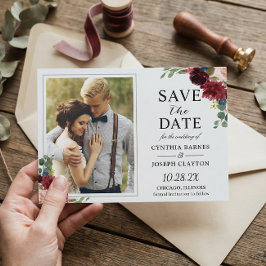 Rustikales Burgund Red Floral Classic Wedding Foto Save The Date