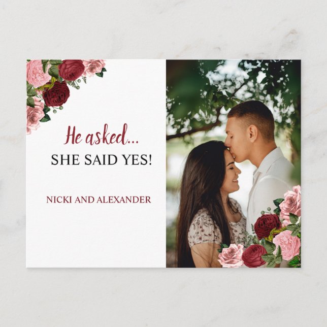 Rustikales Burgunder Blush Bloral Hochzeitstag Ret Postkarte (Vorderseite)