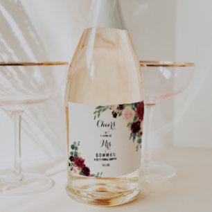 Rustikales Burgunder Brautparty Weinkeller und Wei