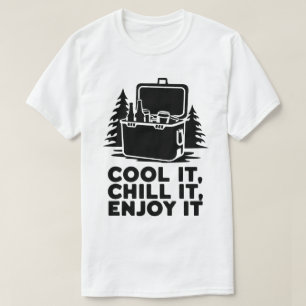 Rustikales Camping Cooler mit Drinks Adventure Des T-Shirt