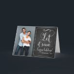 Rustikales Chalkboard, damit es Skript-Weihnachtsk Feiertagskarte<br><div class="desc">Rustikales Chalkboard Let It Snow Typografy Holiday Card Individualisierbare Ferien / Weihnachten Foto-Karte,  um Ihrer Familie und Freunden mit whimsical Drehbuch geben. Diese gefaltete Ferienkarte ist ideal für Paare und Junggebliebene. Diese ist in verschiedenen Farben erhältlich.</div>