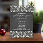 Rustikales Chalkboard MCM Holiday Open House Einladung<br><div class="desc">Fröhliche Weihnachten und glückliches Neues Jahr laden mit einem rustikalen modernen Look ein. Der Hintergrund ist ein Chalkboard-Druck mit einem modernen,  trendigen Muster aus der Mitte des Jahrhunderts. Ideal für ein Ferienhaus oder ein Weihnachtscocktail Party.</div>