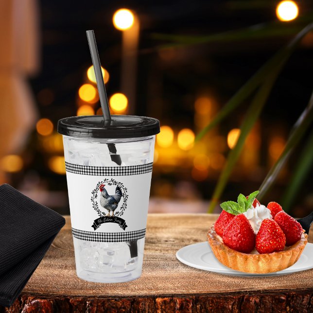 Rustikales Country Rooster Chicken BW Gingham Karo Acryltrinkbecher (Rustic Country Rooster Chicken Black and White Gingham Checks Farm Family Name Acrylic Tumbler)