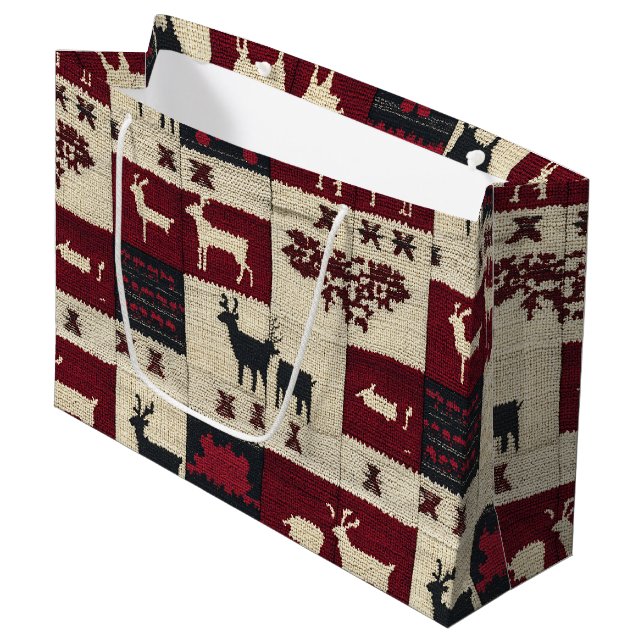 Rustikales Cross-Stitch Patchwork | Folk Holiday M Große Geschenktüte (Vorderseite Schrägansicht)