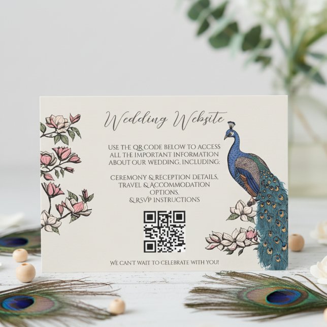 Rustikales Elfenbeinpfau Website QR-Code Begleitkarte (Chic Ivory Floral Peacock Wedding Website Enclosure Cards. Elegant Bird, Magnolia Flowers, QR Code)