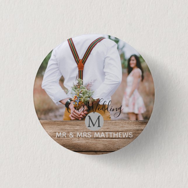 Rustikales Foto Collage Monogram NEWLYWEDS WEDS Button (Vorderseite)
