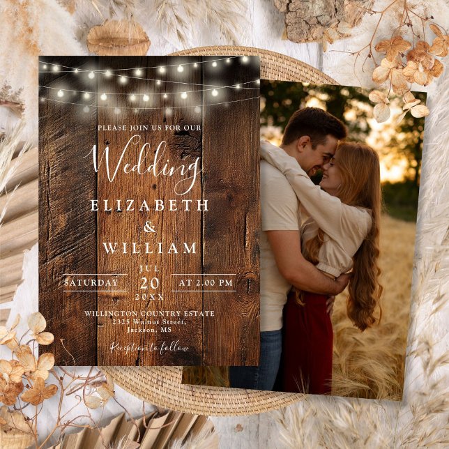 Rustikales Foto mit Stallenholz Einladung (Rustic Barn Wood String Lights Photo Wedding Invitation)