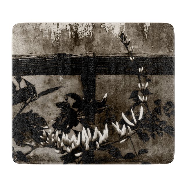 Rustikales Gartenblumen in Sepia Schneidebrett (Vorderseite)