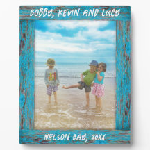 Rustikales, gestörtes Blue Beach Wood Text Foto