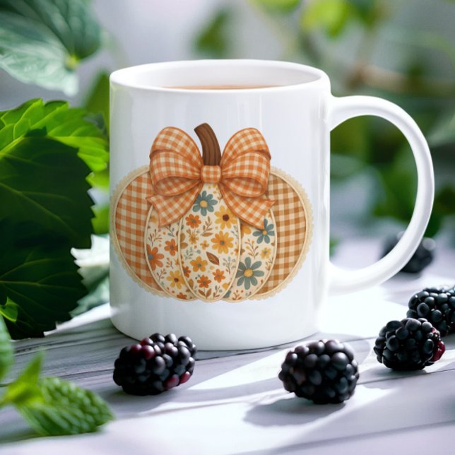 Rustikales Gingham Autumn Pumpkin Kaffeetasse (Von Creator hochgeladen)