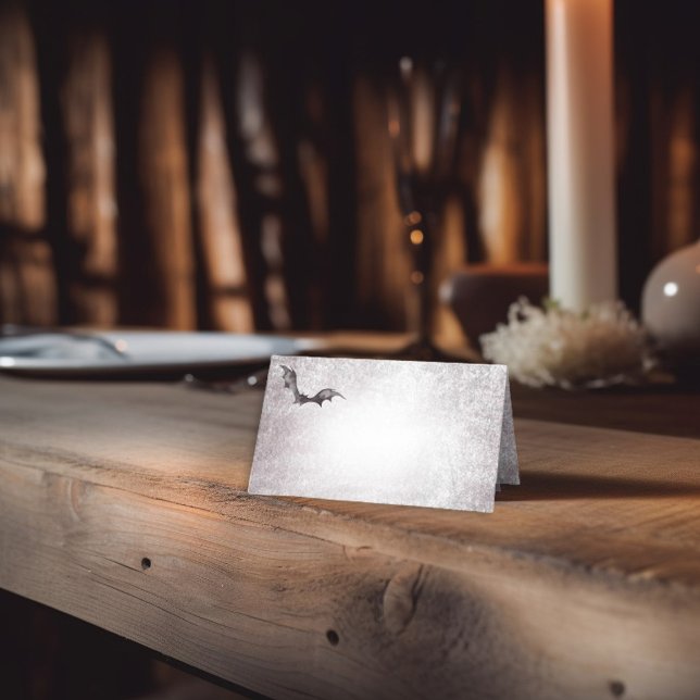 Rustikales Gotisches Schwarzes & Burgund Halloween Platzkarte (Rustic Gothic Black & Burgundy Halloween Wedding Place Card)