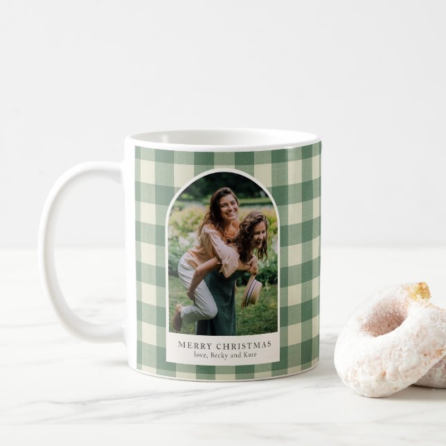 Rustikales Green Gingham Arch Foto Moderne Weihnac Kaffeetasse (Mit Donut)
