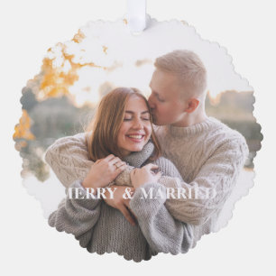 Rustikales Holly Pine Newlyweds zweiseitiges Custo Ornament Karte