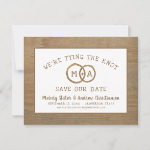 Rustikales Holz, das wir am KNOTEN Save The Date