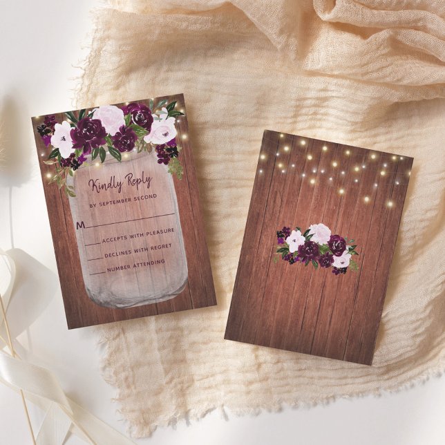 Rustikales Holz Mason Jar Plum Blumenhochzeit RSVP Karte (Von Creator hochgeladen)