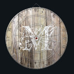 Rustikales Holz Mit Monogramm Dartscheibe<br><div class="desc">Detaillierte Fotografie verwitterter alter Boards auf einem Dock. Zeigt Holzkorn, Knoten und Alterung in diesen schönen Platten, die seit vielen Jahren der Sonne, Feuchtigkeit und Salz ausgesetzt sind. Fügen Sie ein individuelles Monogramm in ein Lacy-verwittertes Aussehen und Sie haben rustikale Eleganz des Shabby Chic für jedes Cowgirl-Typ Country-Musik liebende Liebeskunst...</div>