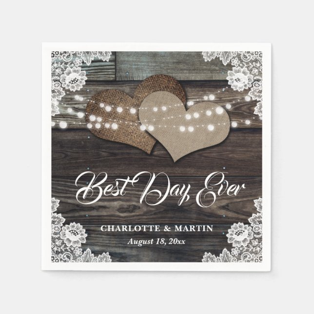 Rustikales Holz mit zwei Burlap Hearts Hochzeit Serviette (Vorderseite)