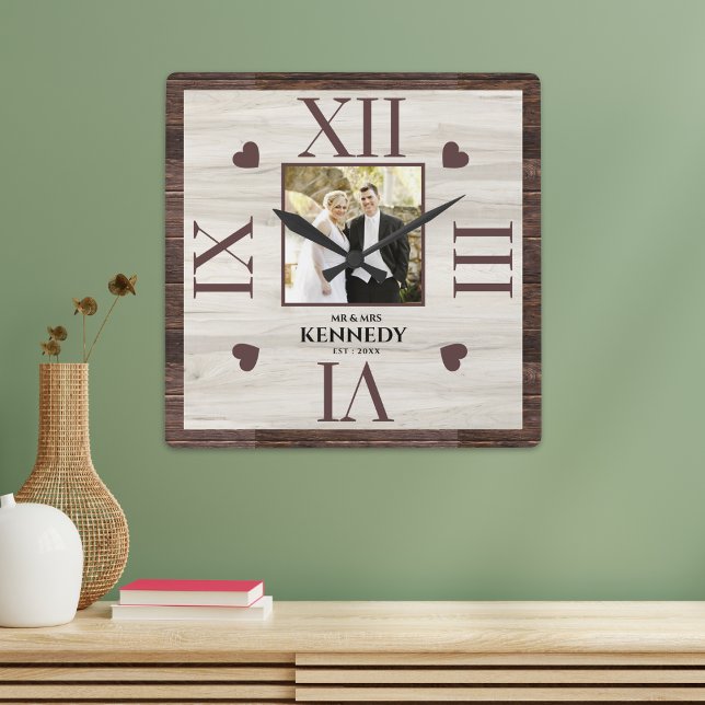 Rustikales Holz Personalisiertes Foto Hochzeit Jah Quadratische Wanduhr (Rustic Wood Personalized Photo Wedding Anniversary Square Wall Clock)