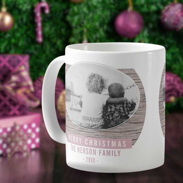 Rustikales Holz Rosa Frohe Weihnachtsfamilie Foto Kaffeetasse (Von Creator hochgeladen)